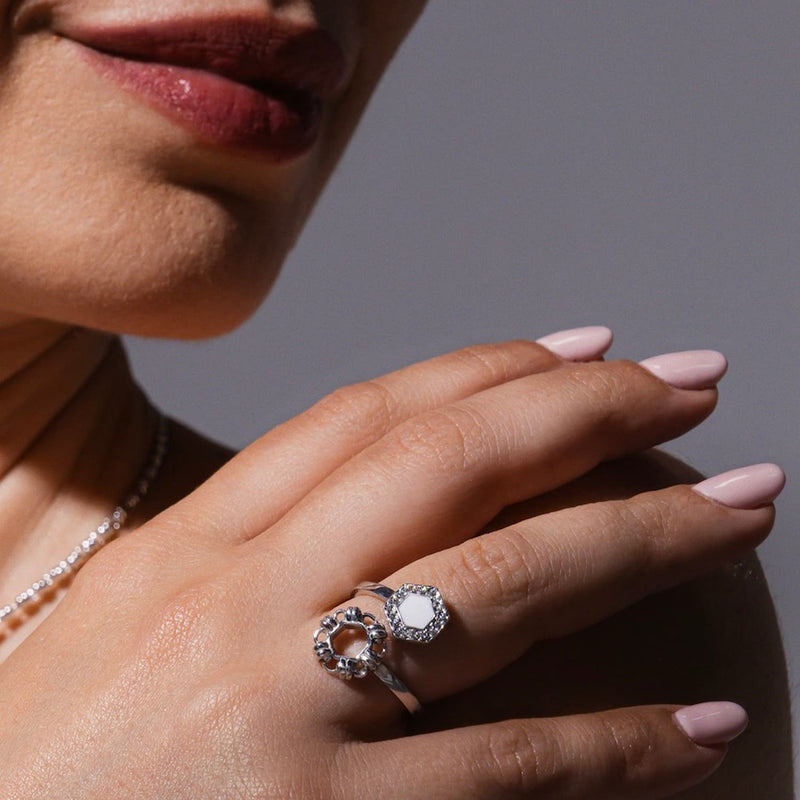 Anello Deco Statement in Rodio con Bianco & Pavé