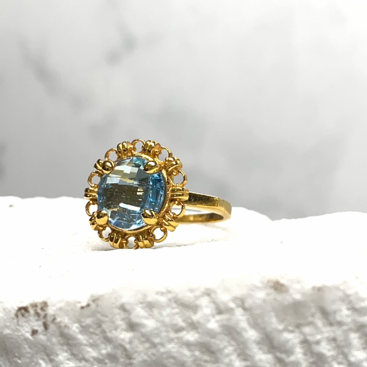 Anello Filary in Oro con Topazio Blu