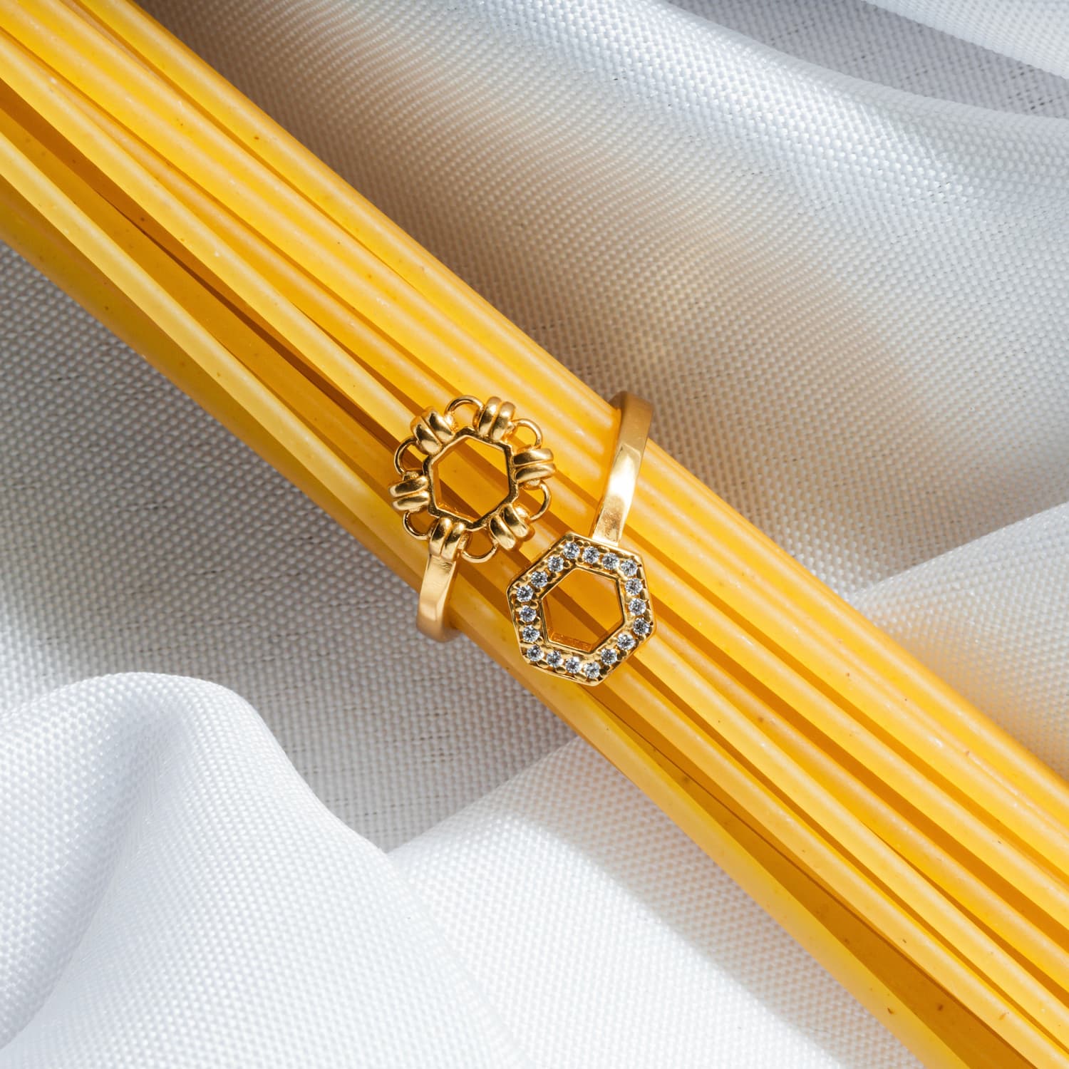 Anello Deco Statement in Oro con Pavé