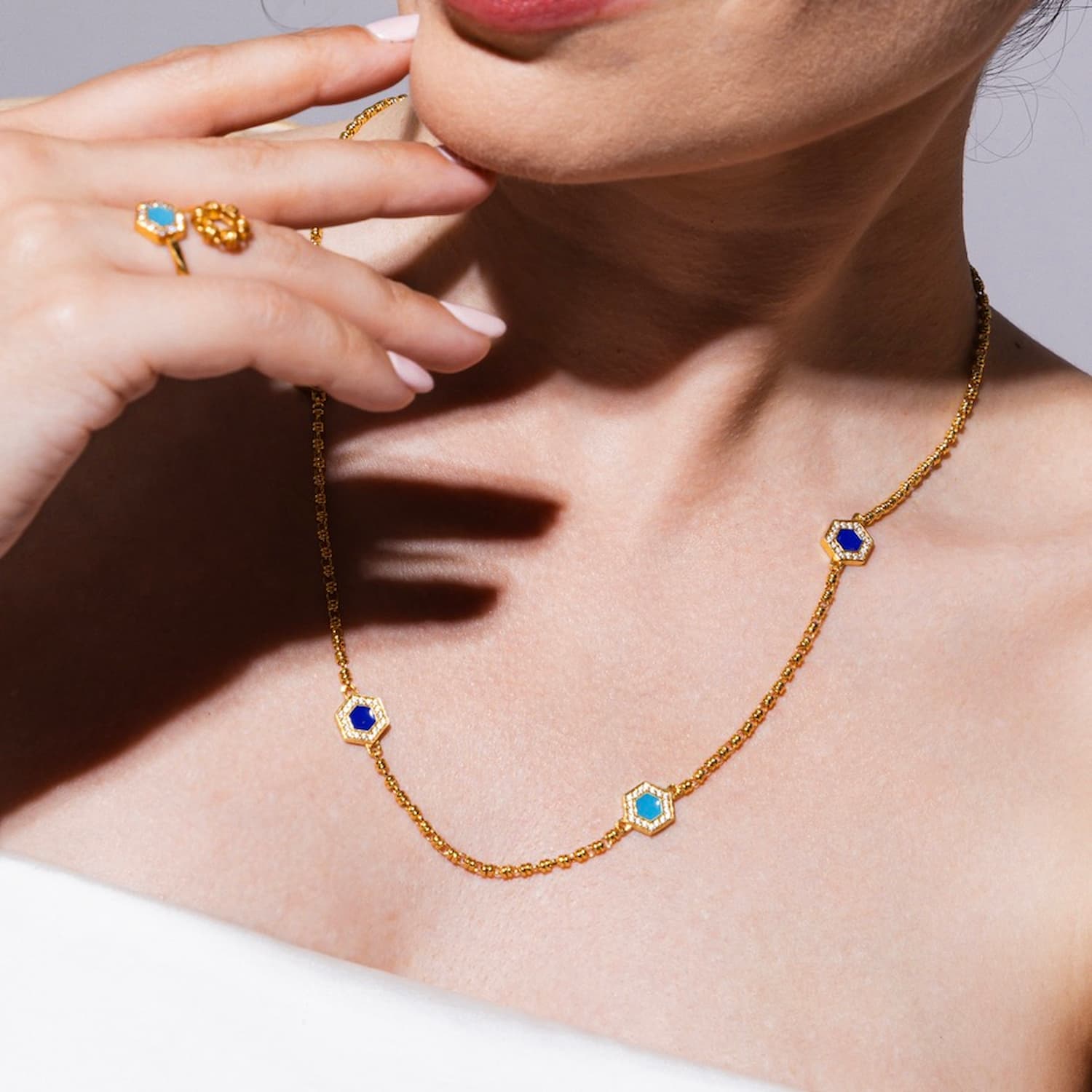 Anello Deco Statement in Oro con Turchese & Pavé