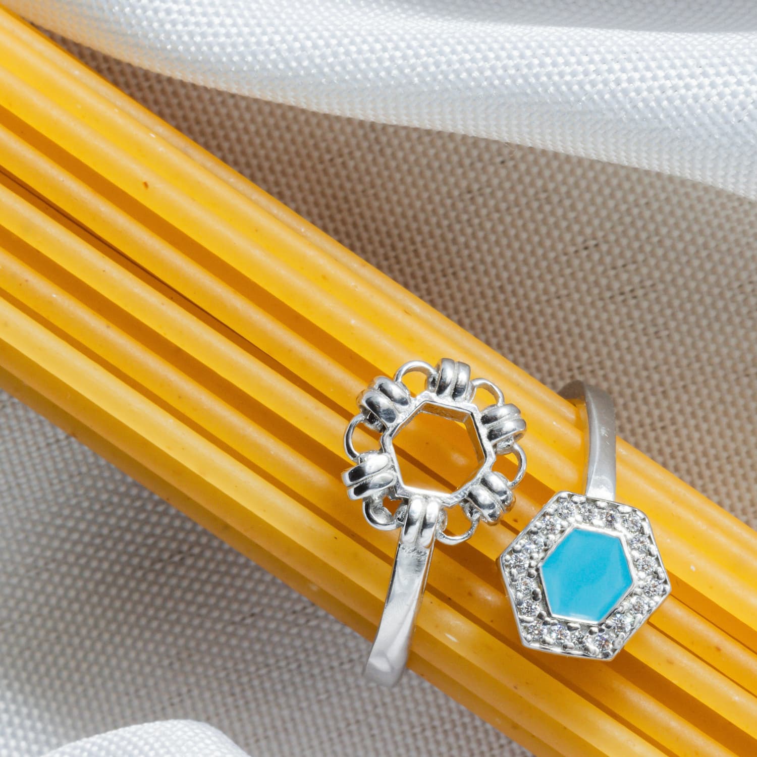 Anello Deco Statement in Rodio con Turchese & Pavé