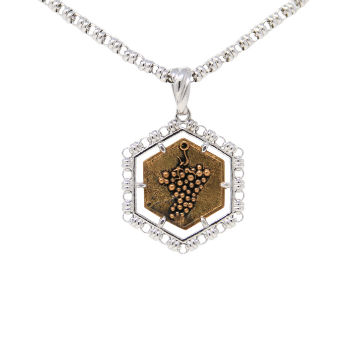 Pendente Filary Esagonale in Rodio con Formella Uva Bronzo Anticato