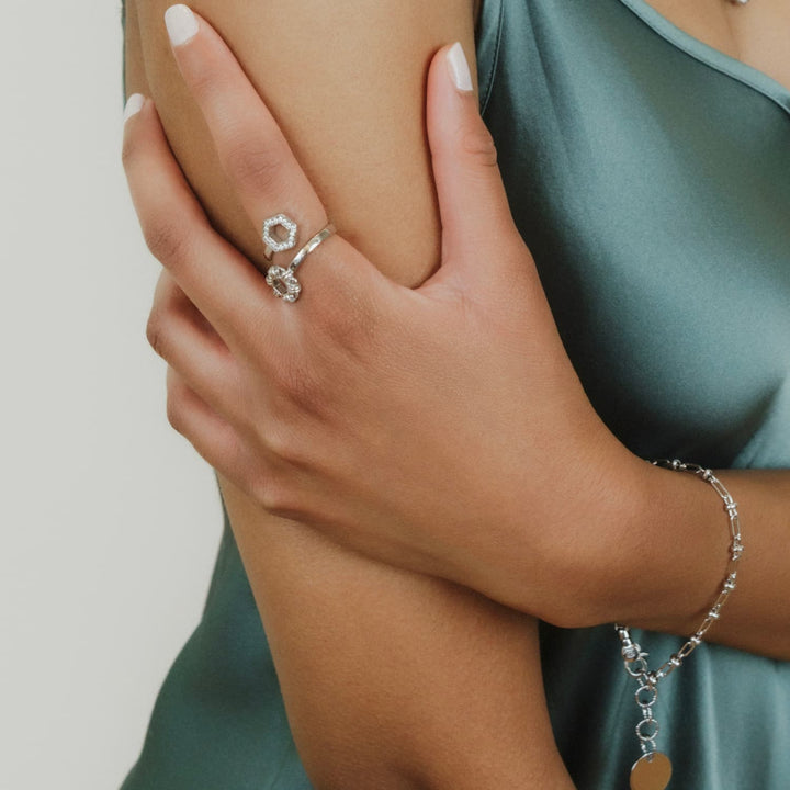 Anello Deco Statement in Rodio con Pavé