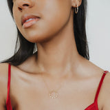 Collana Whisper in Oro Giallo con Cluster di Diamanti