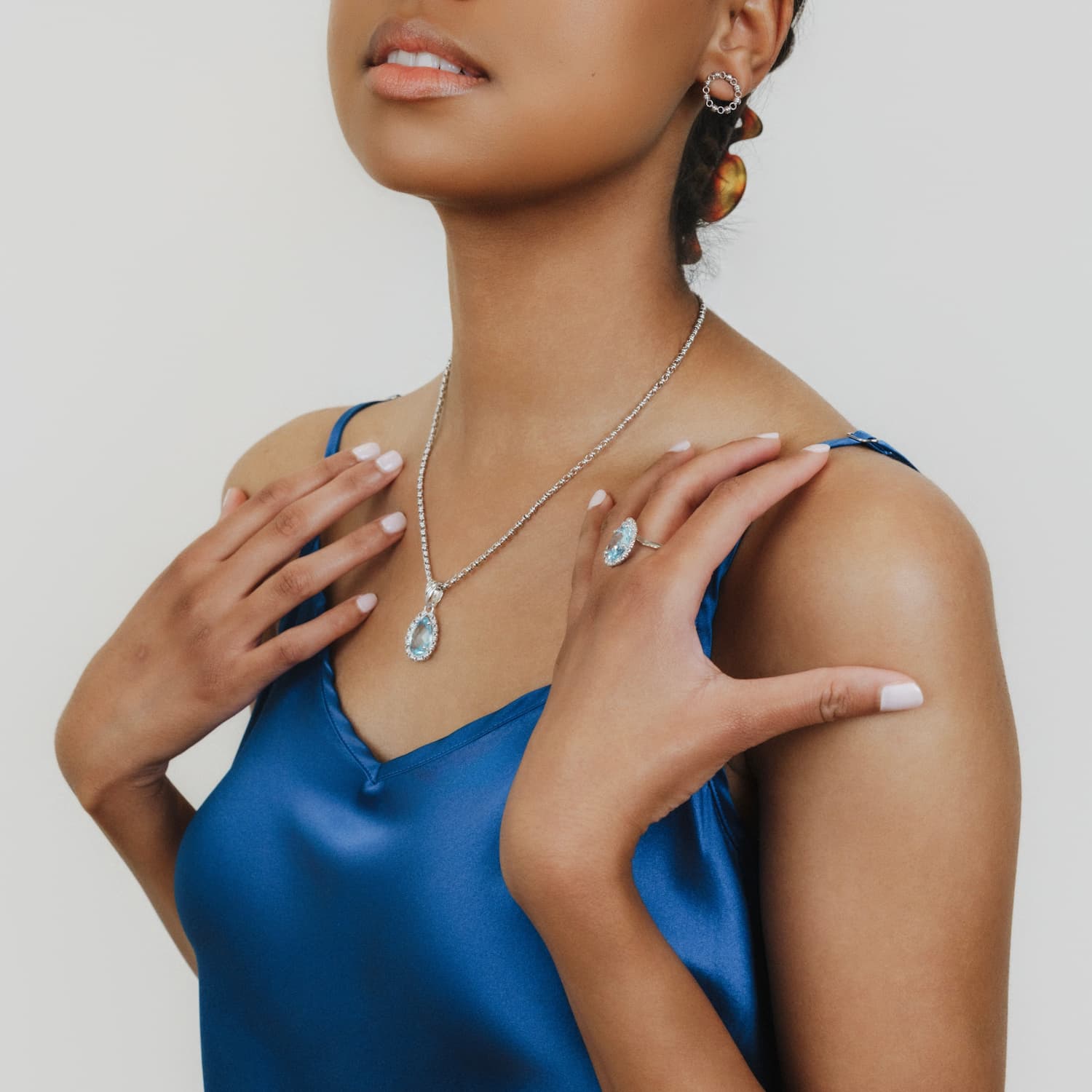 Pendente Goccia in Rodio con Topazio Azzurro, Piccolo