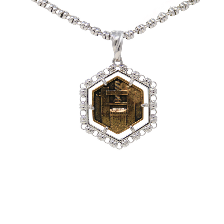 Pendente Filary Esagonale in Rodio con Formella Uva Bronzo Anticato