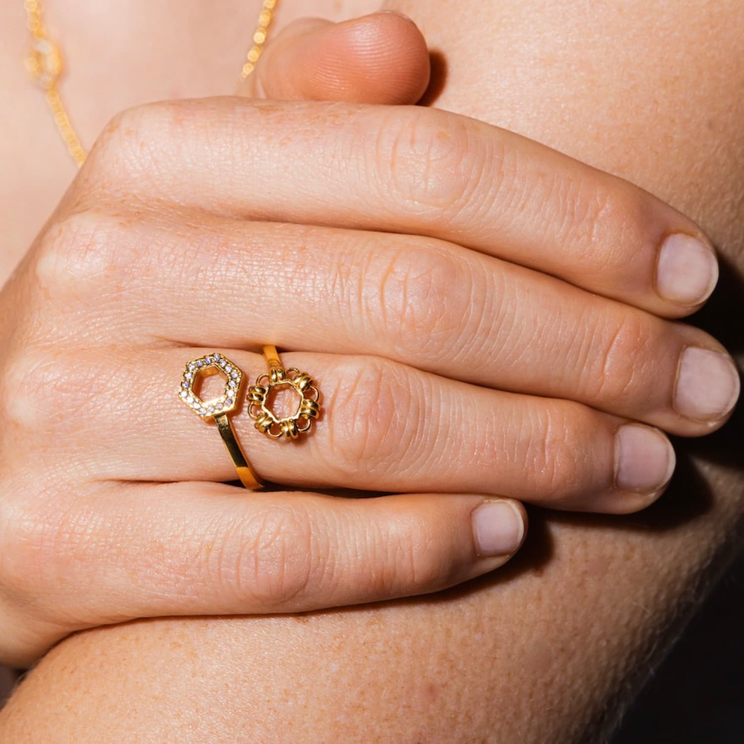 Anello Deco Statement in Oro con Pavé