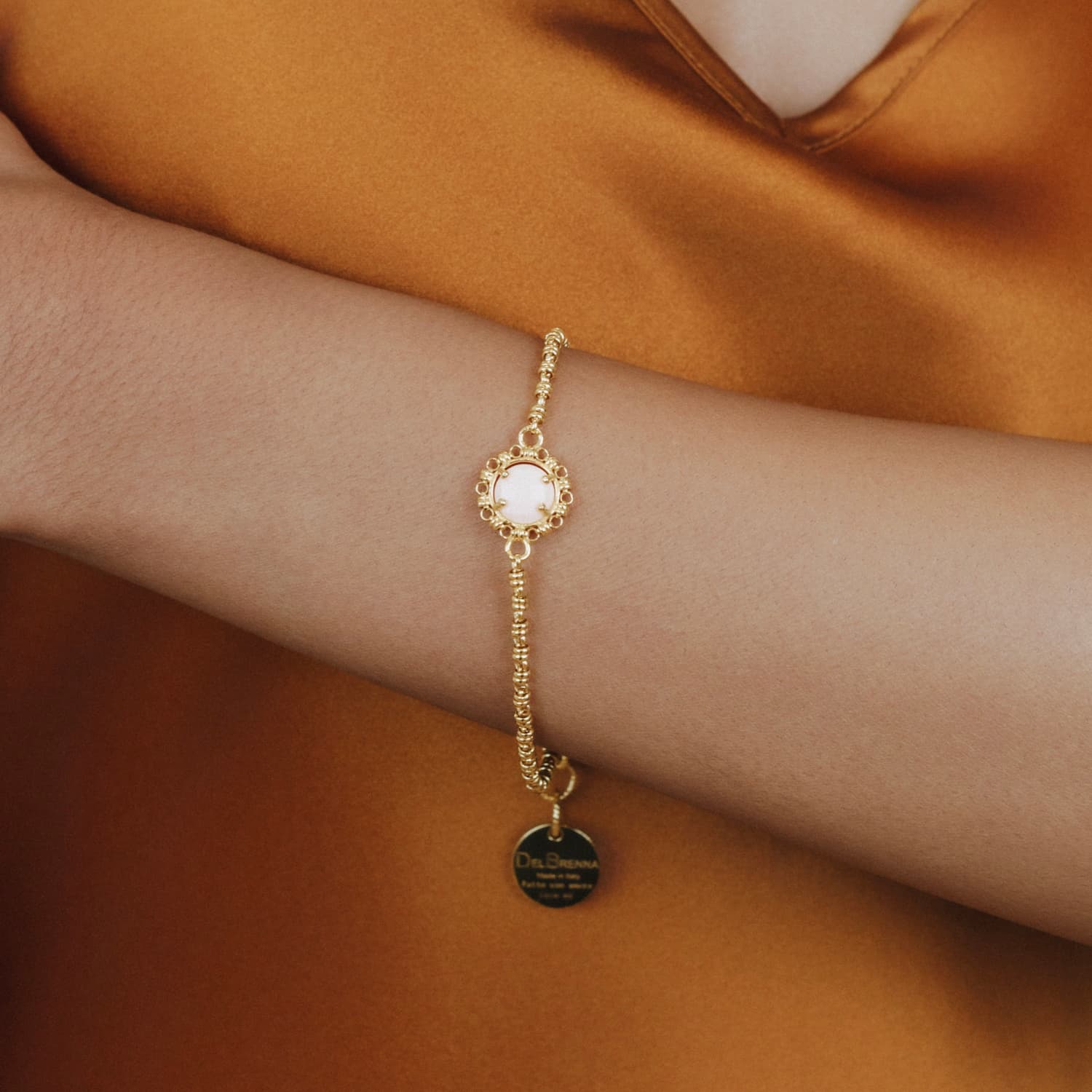 Bracciale Gemma in Oro con Corallo Rosa