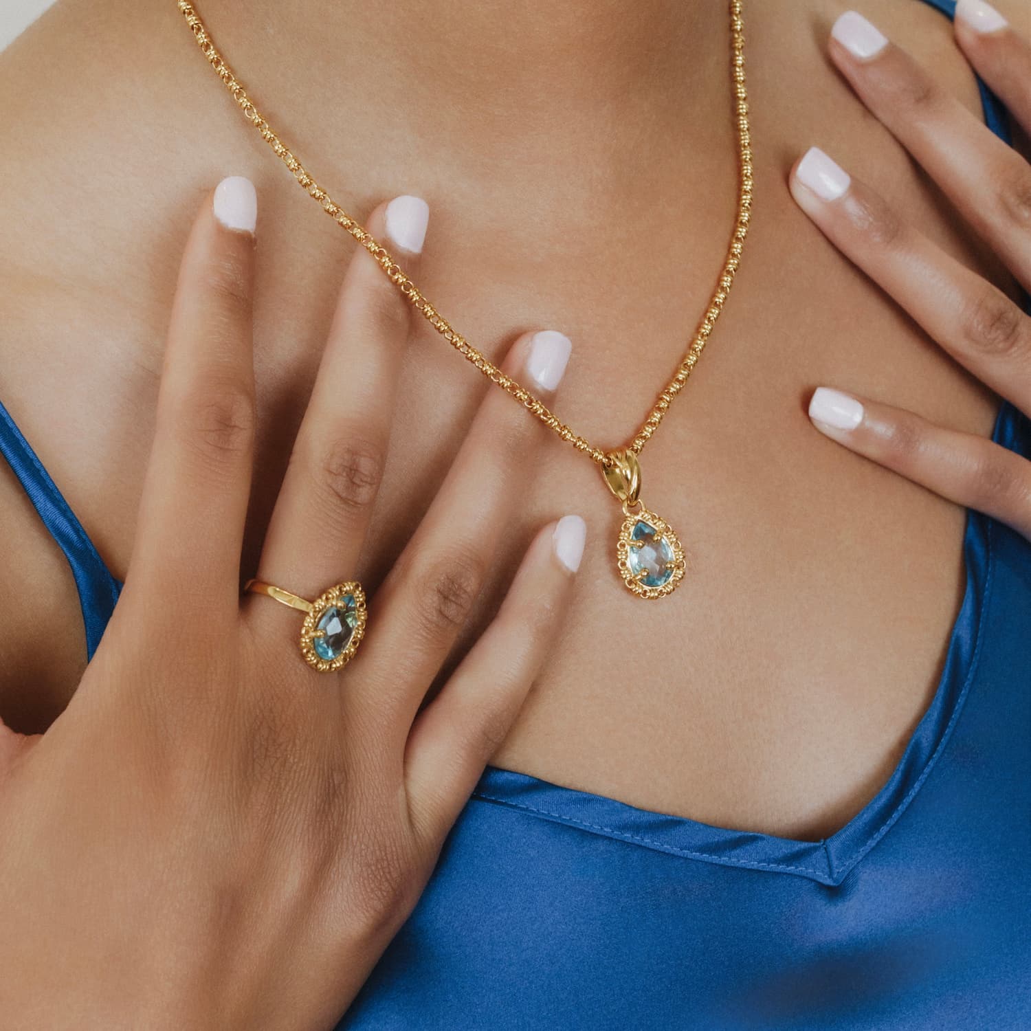 Anello Goccia in Oro con Topazio Azzurro, Piccolo