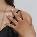 Anello Nodo in Oro Rosa 18K con Diamanti