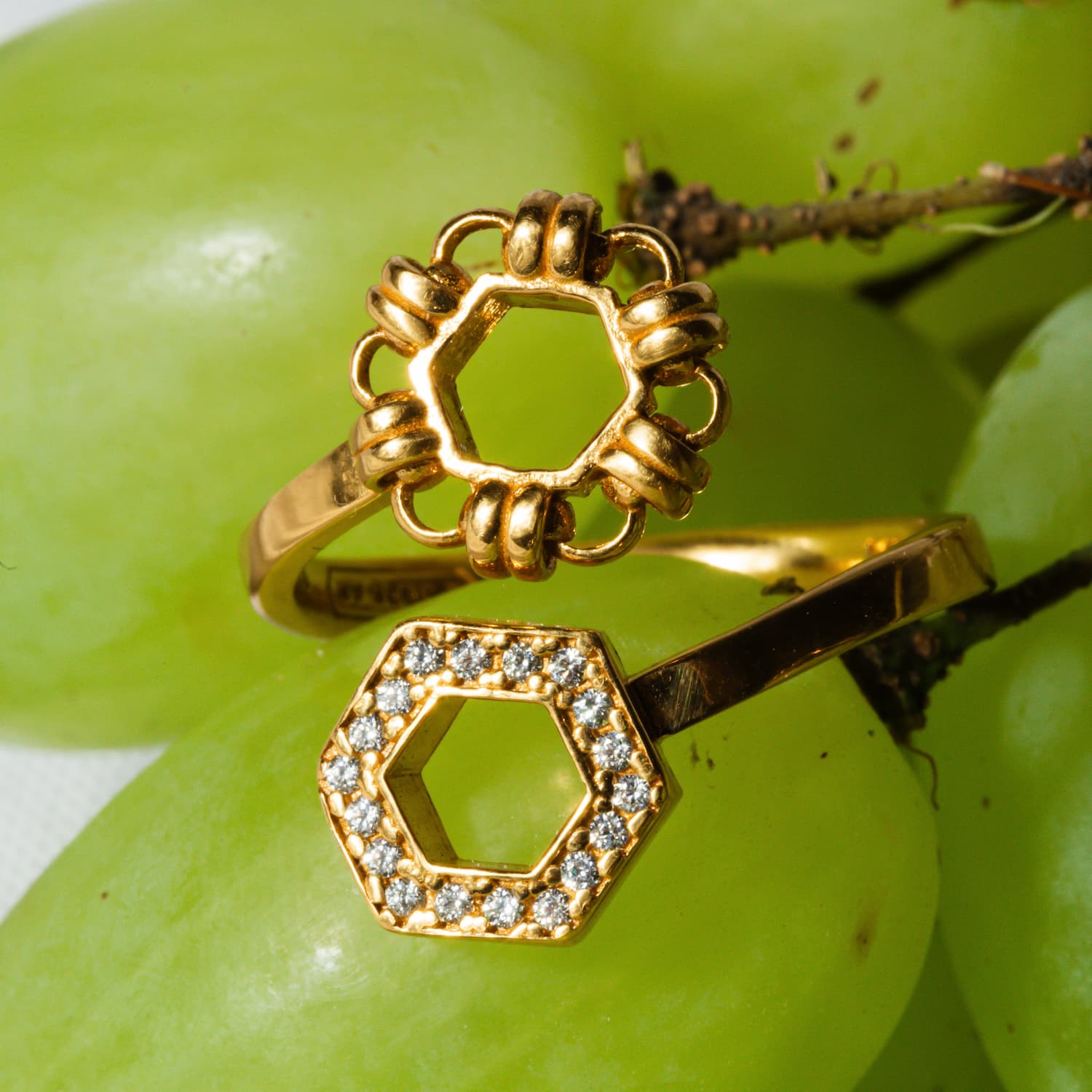 Anello Deco Statement in Oro con Pavé