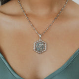 Pendente Filary Esagonale in Rodio con Formella Civetta Argento Anticato