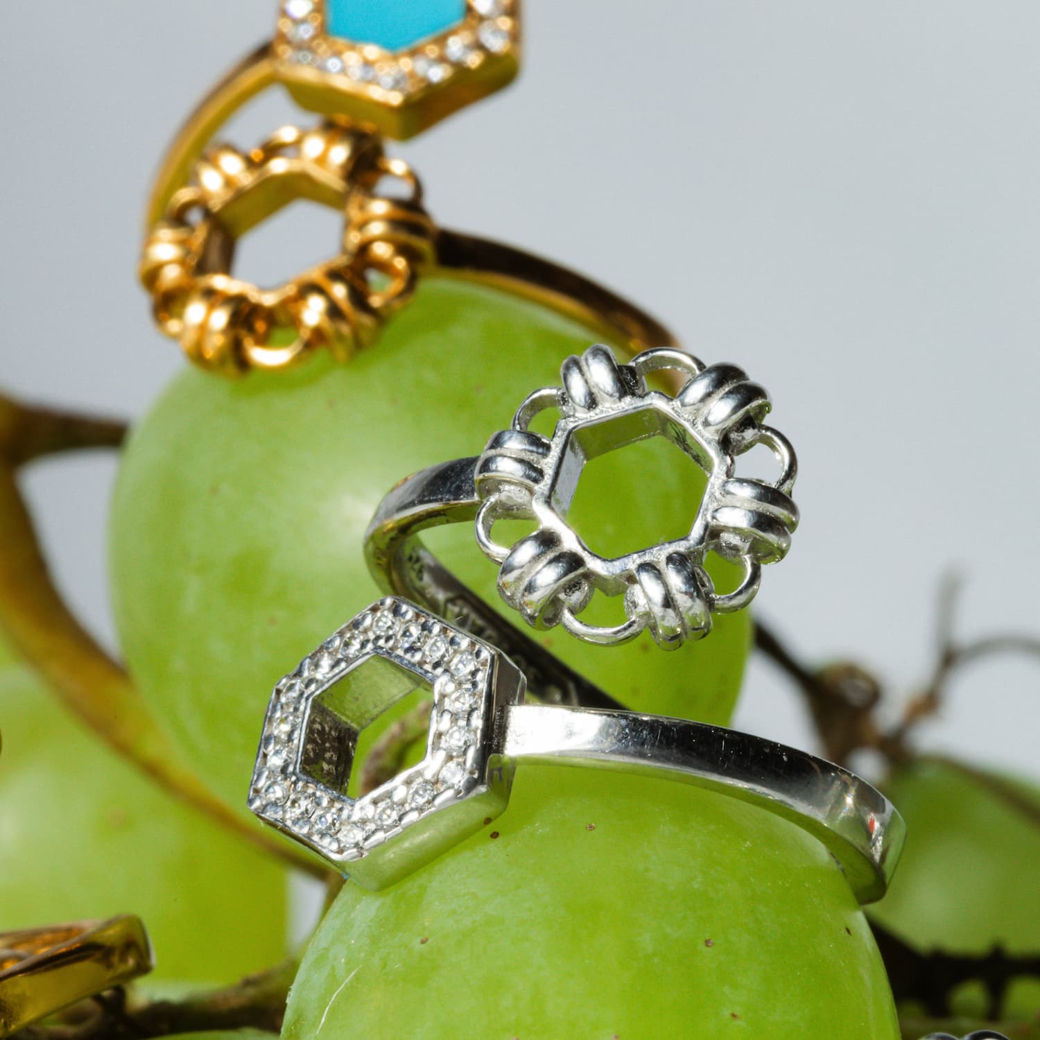 Anello Deco Statement in Rodio con Pavé