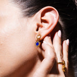 Orecchini Deco Statement in Oro con Blu & Pavé