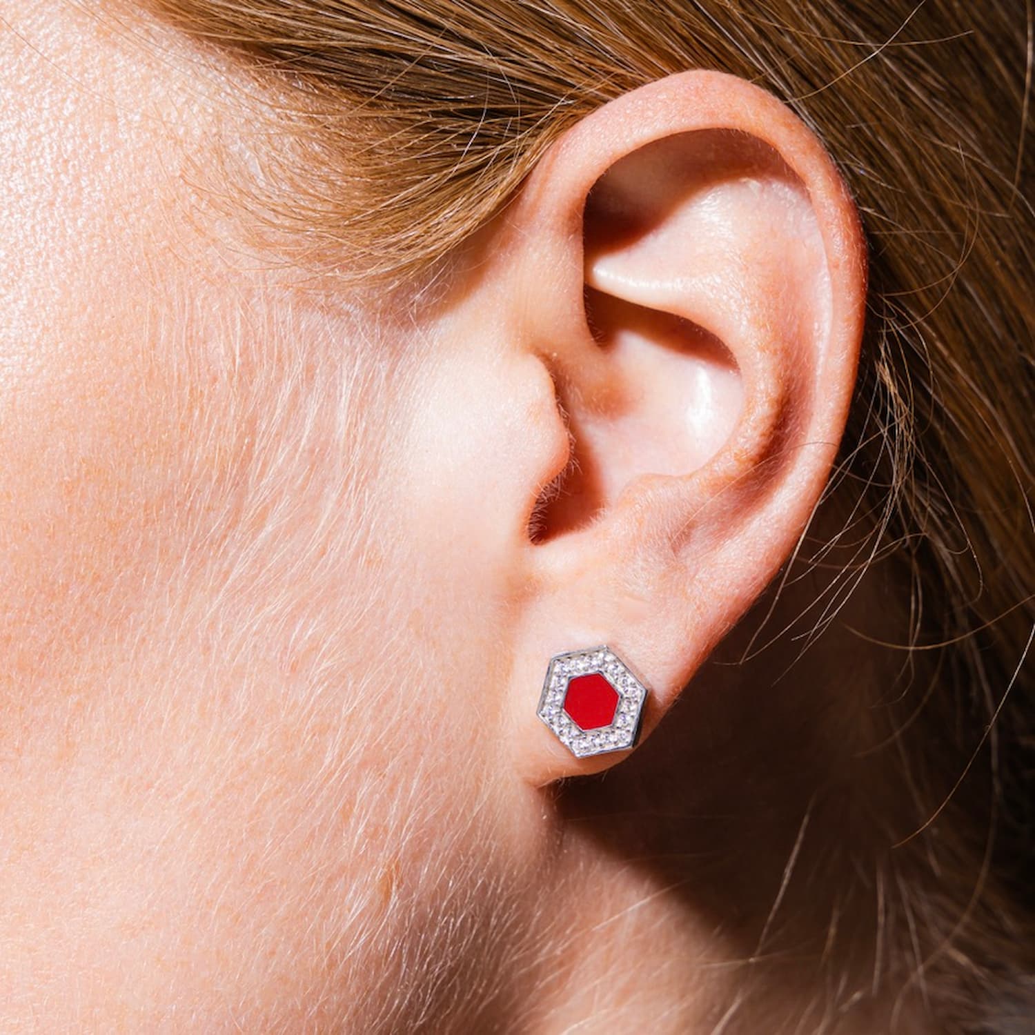 Orecchini Deco in Rodio con Rosso & Pavé