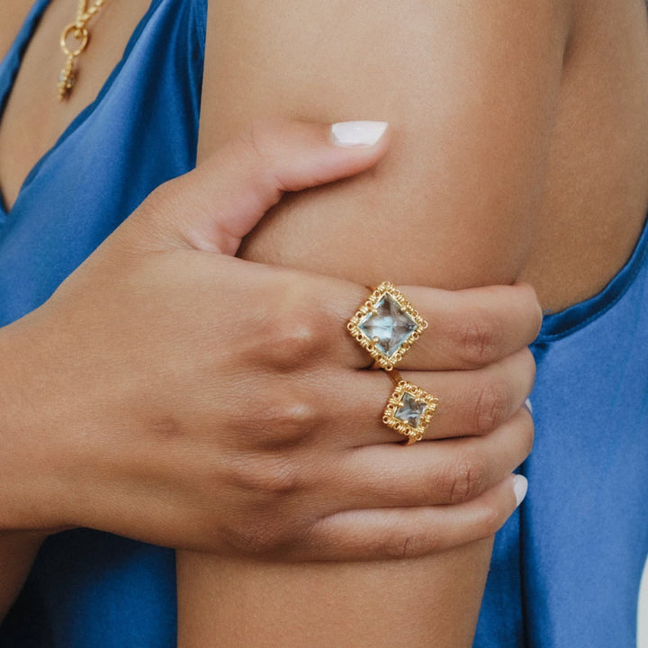 Anello Quadra in Oro con Topazio Azzurro, Piccolo