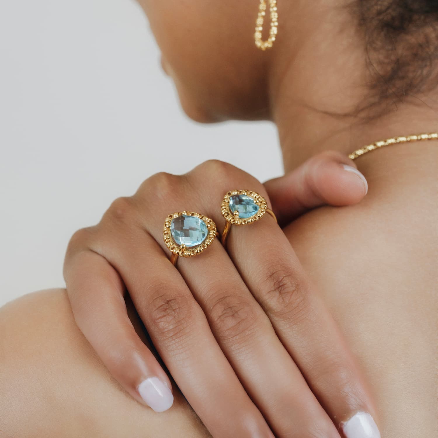 Anello Goccia in Oro con Topazio Azzurro, Piccolo