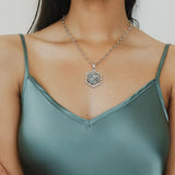 Pendente Filary Esagonale in Rodio con Formella Civetta Argento Anticato