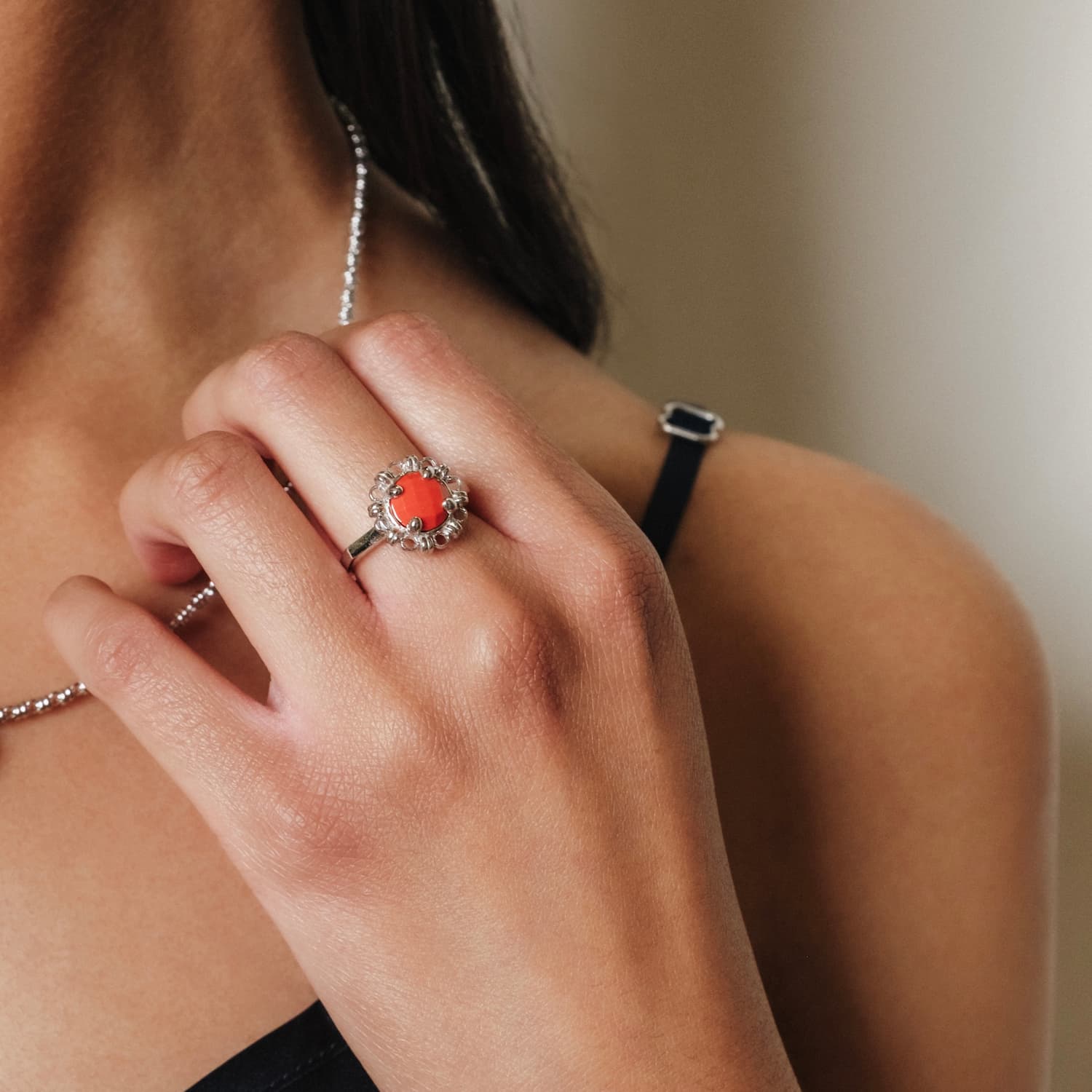 Anello Gemma in Rodio con Corallo