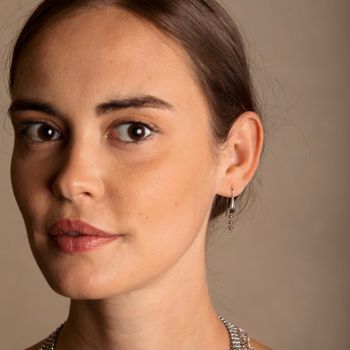 Orecchini Ciambelle 3mm in Rodio, Corti